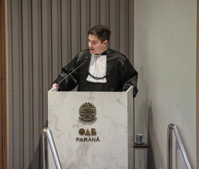 Marcelo Antonio Lopes na tribuna da OAB Paraná